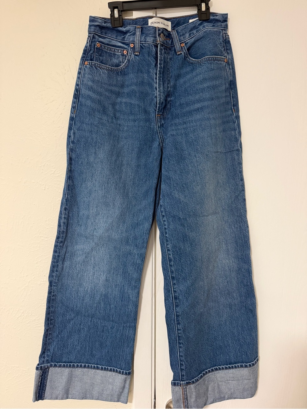 ARITZIA - Denim Forum Womens Blue Straight-Leg Jeans
